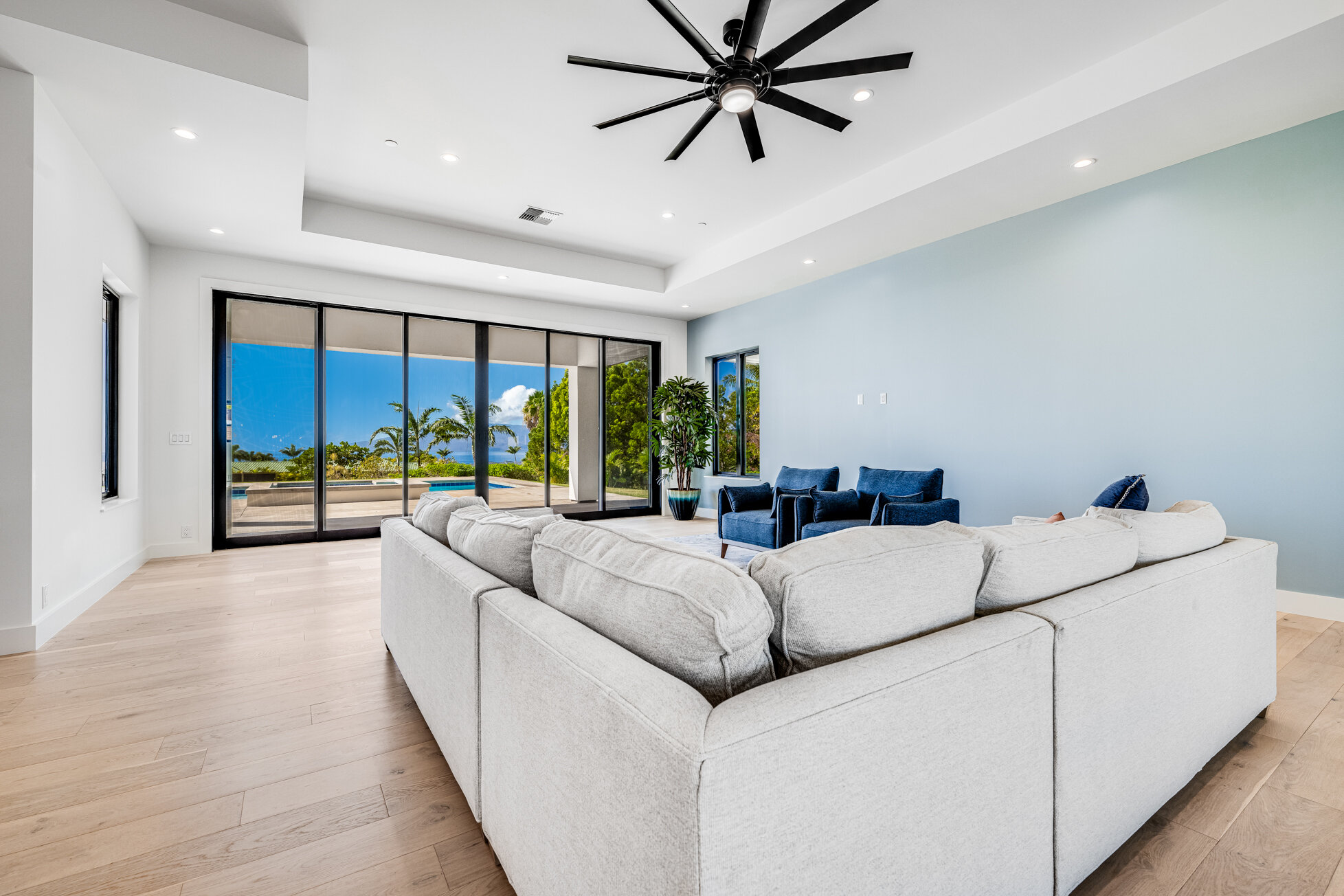 Indoor outdoor living